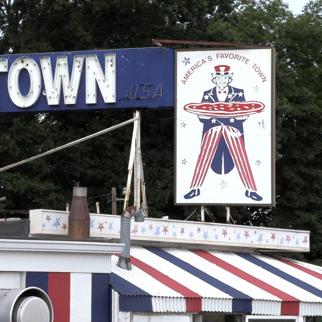 PIZZA TOWN USA TEE